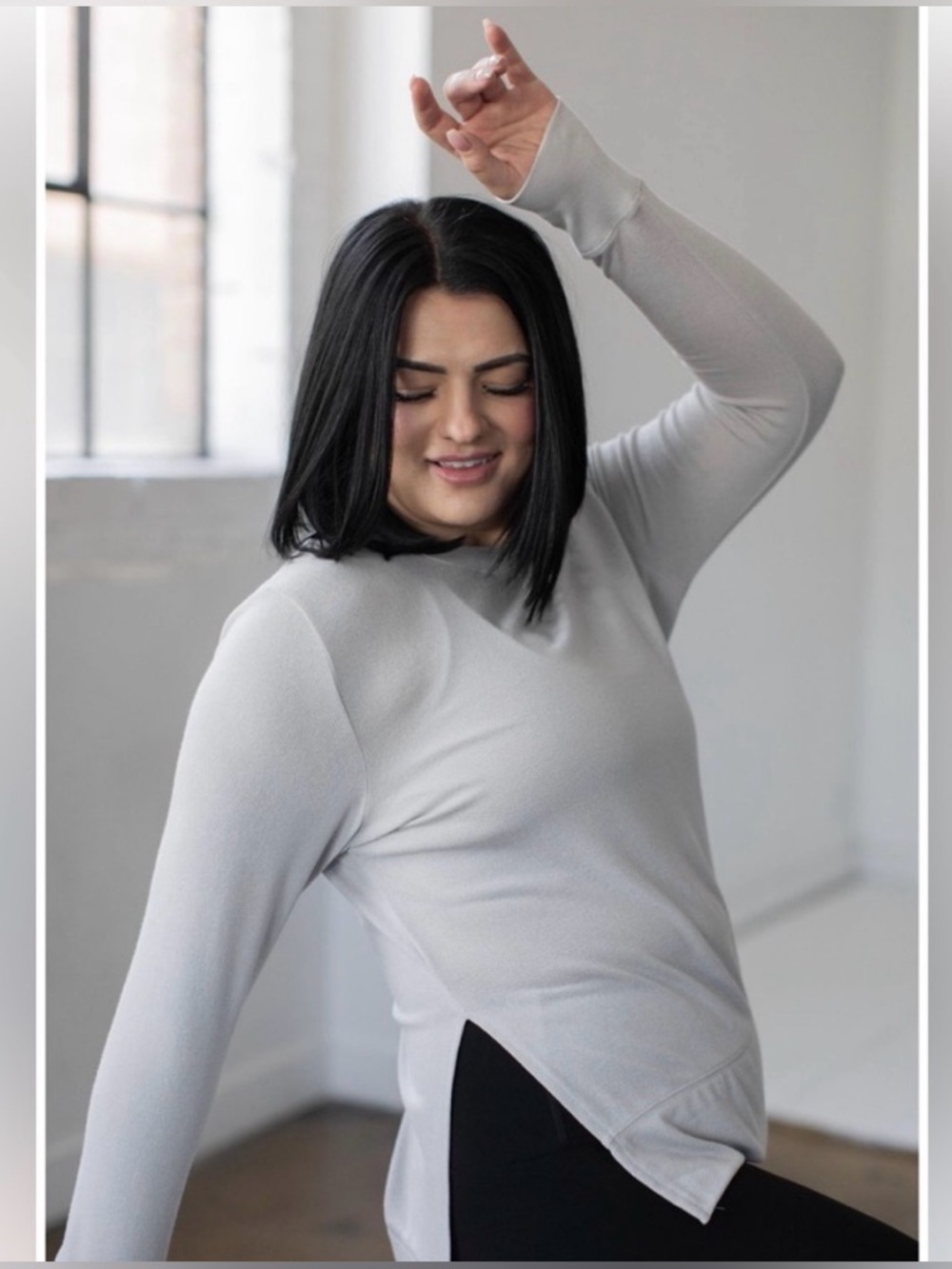 Cream 3/4 Sleeve Top. Over sized